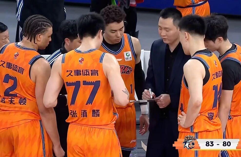 为什么说尼克斯53年首冠>马刺5次捧杯?