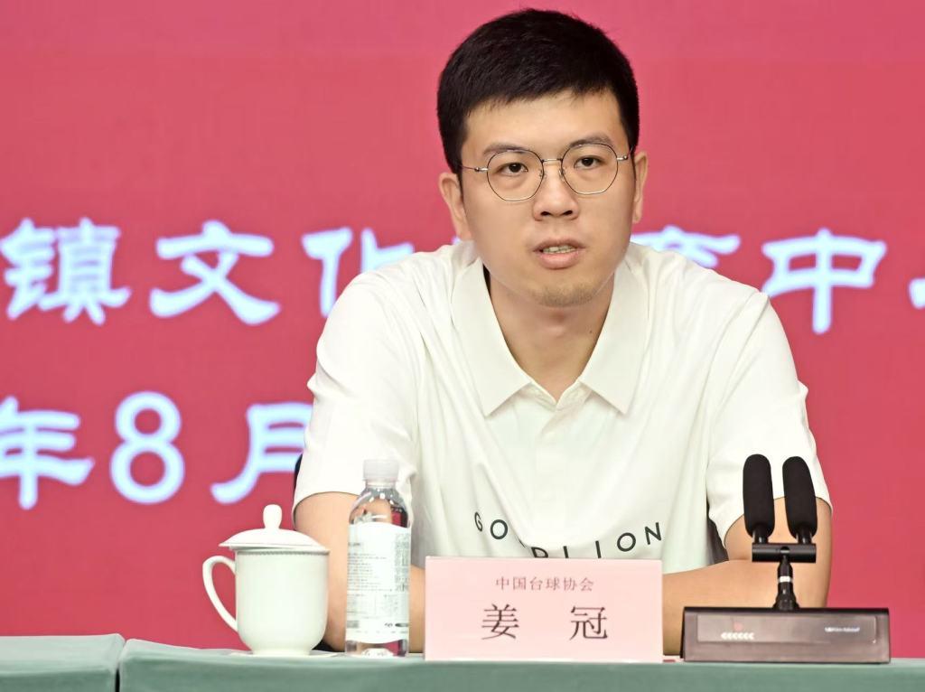 港超刚官宣大卫席尔瓦加盟，本人就否认，仅踢1场比赛，商业表演